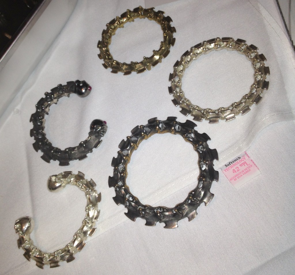 Heidi Gardner-bracelets