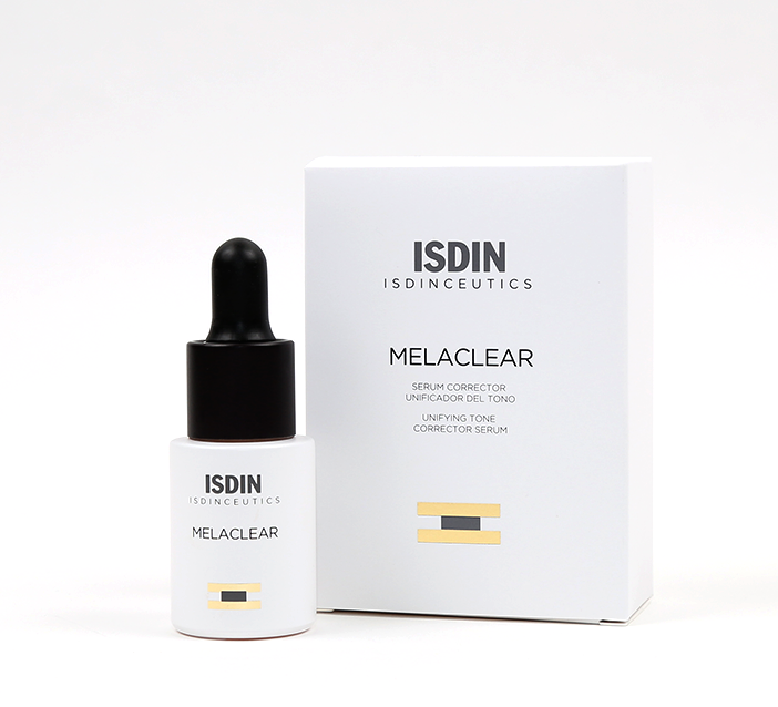 isdinceutics-page03-bodegon-melaclear_0